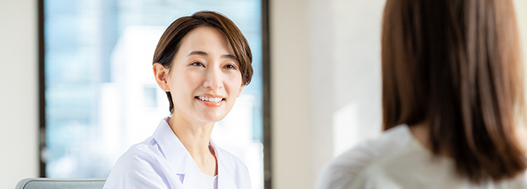 診察時は女性スタッフも同席女性の治療もお任せください